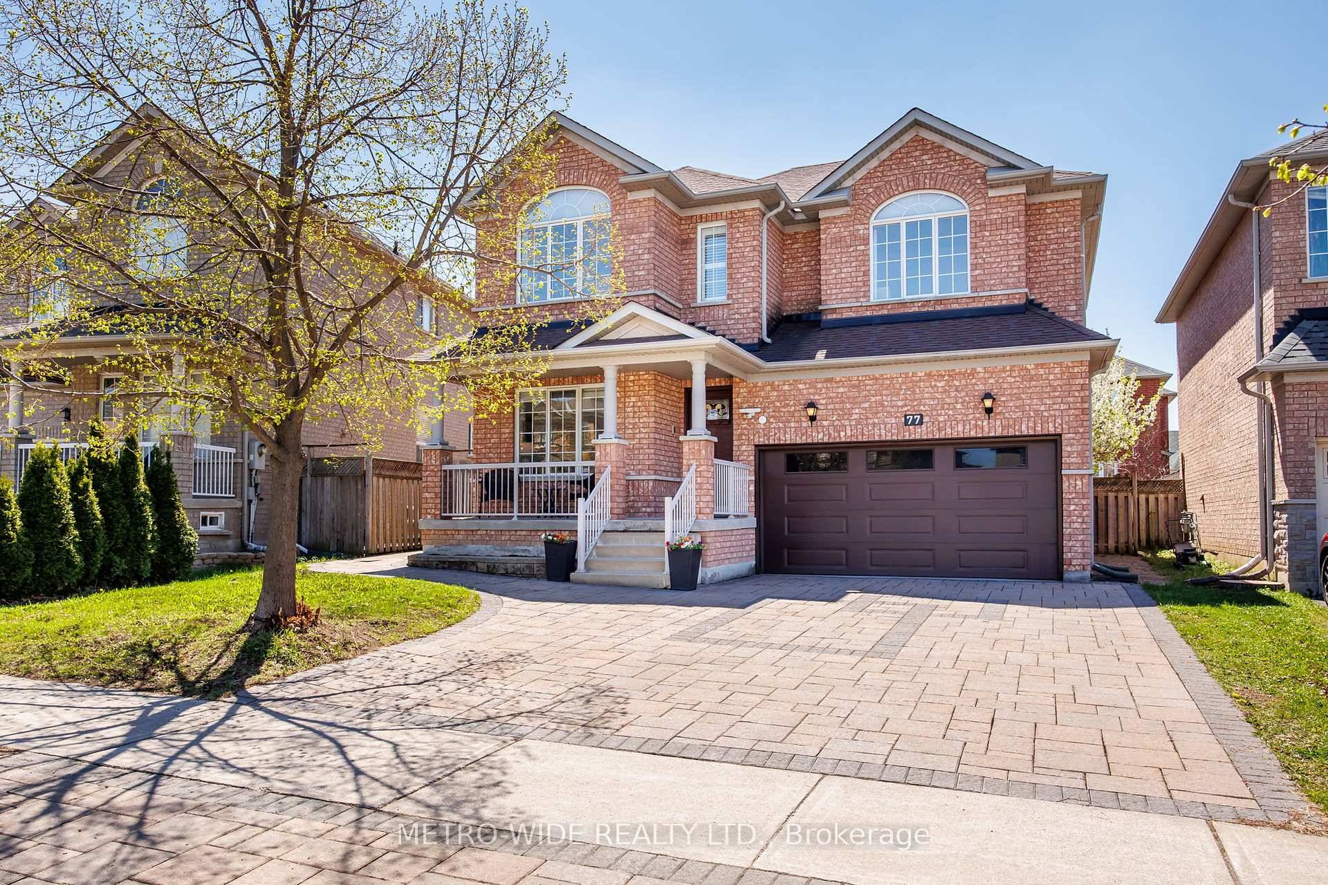 Lovely 4 Bedroom, 4 Bathroom Home in South Vaughan's Highly Desirable Dufferin Hill !