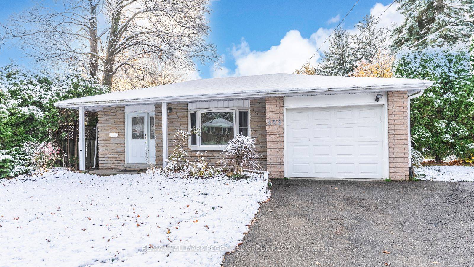 CHARMING HOME IN PAINSWICK ON A LARGE 60'X190' LOT WITH IN LAW POTENTIAL STEPS TO LAKE SIMCOE !