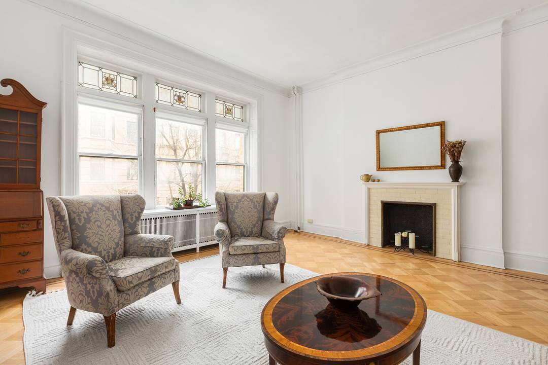 Located on a quiet, tree lined block just moments from Riverside Park, 312 West 103rd Street is a beautifully proportioned 19 foot wide townhouse that combines classic Upper West Side ...