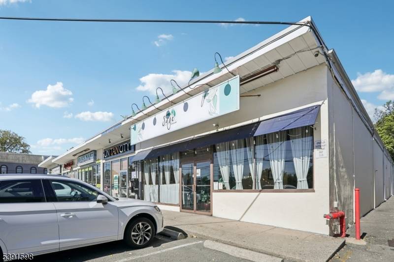 Thriving Turnkey Restaurant 13 Years of Success Exceptional opportunity to acquire a well established, fully equipped restaurant with a strong 13 year track record.