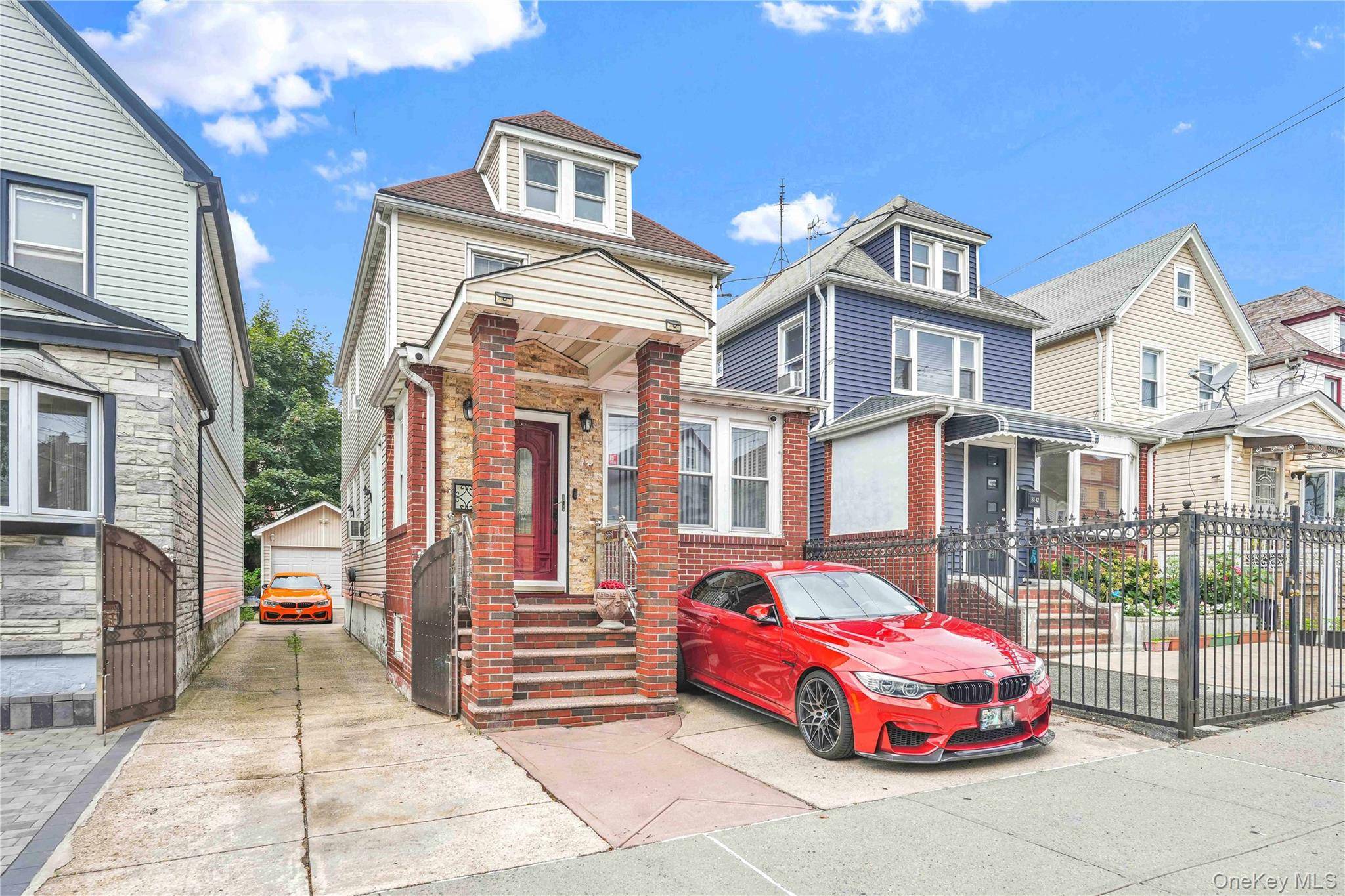 Luxury Style Living in Tranquil Yet Convenient Hollis, Queens !