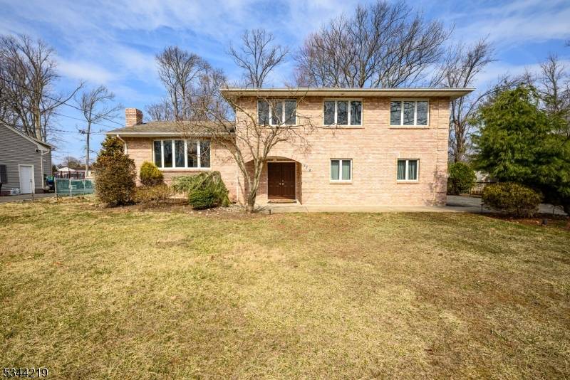 Introducing 372 Willow Way in Clark !