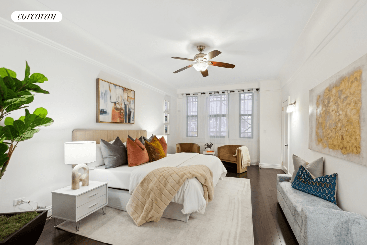 Spacious Pre War One Bedroom with In Unit Washer Dryer amp ; Endless Potential in Prime Upper West Side Location Nestled in the heart of the Upper West Side, this ...