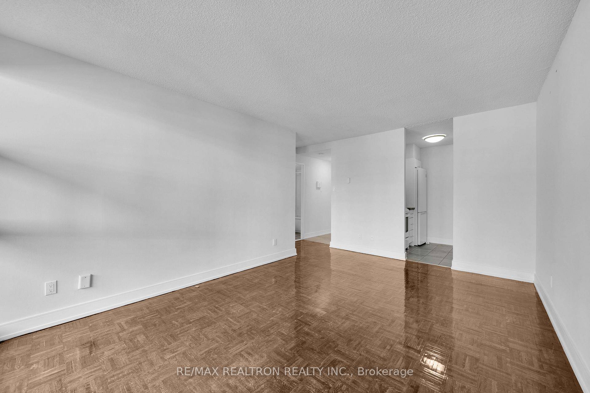 one month FREE RENT on a 1 year lease OR two FREE MONTHS on a 2 year lease with no rent increase until end of 2nd year for leases starting ...