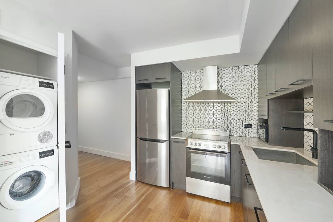 Beautiful 1 bedroom, 1 bath residence featuring stainless steel appliances, in unit washer dryer, marble bathrooms, and spacious closets with open Southern facing views.