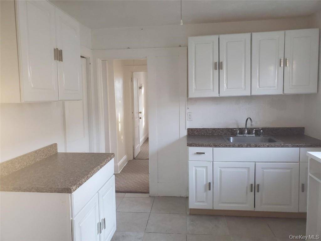 Large 4 bedroom apartment close to all and close to all highways.