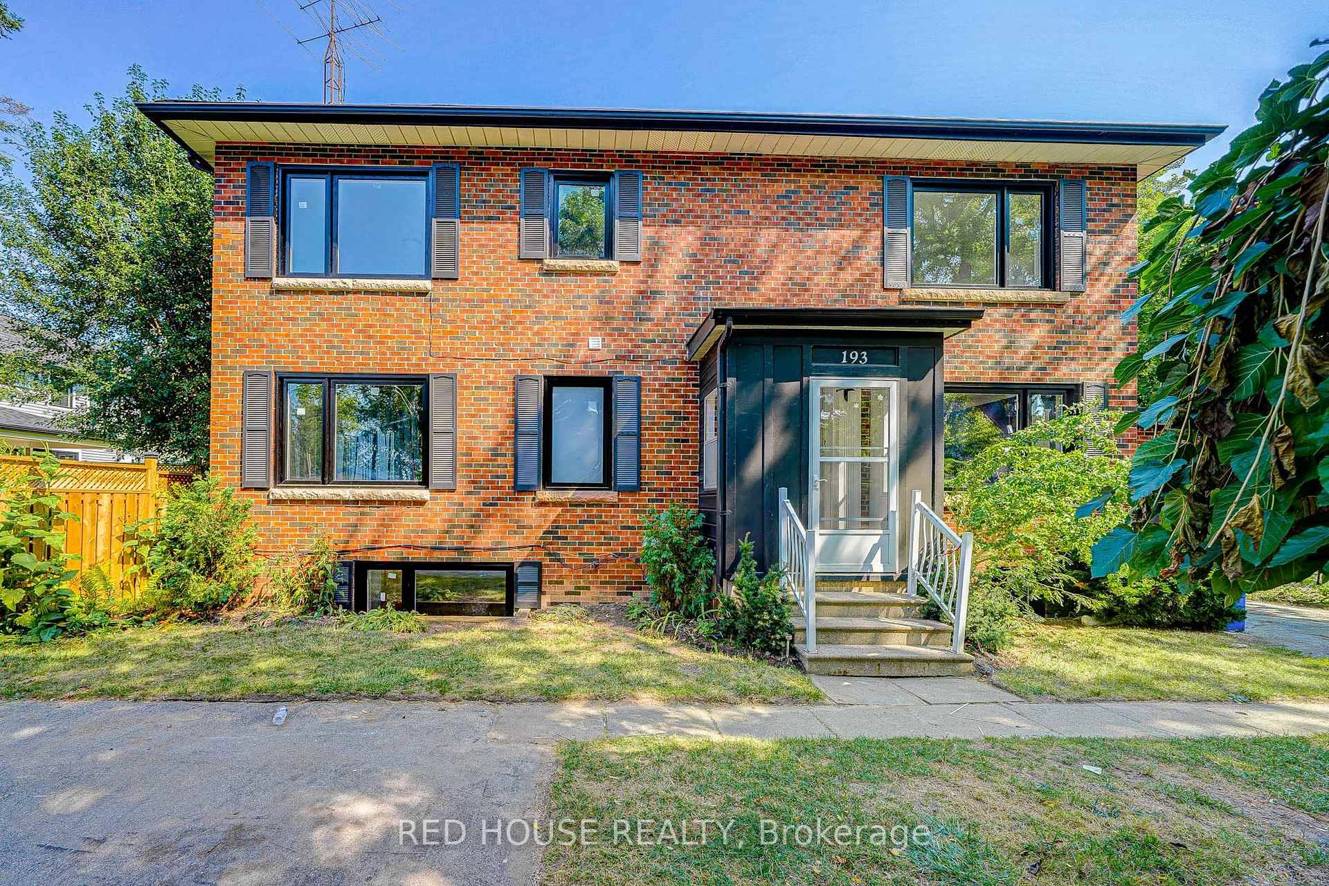 Upper Level Apartment Available for Rent.