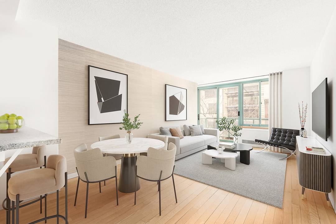 This luxury downtown one bedroom residence offers private outdoor space and full service living in the heart of the city.