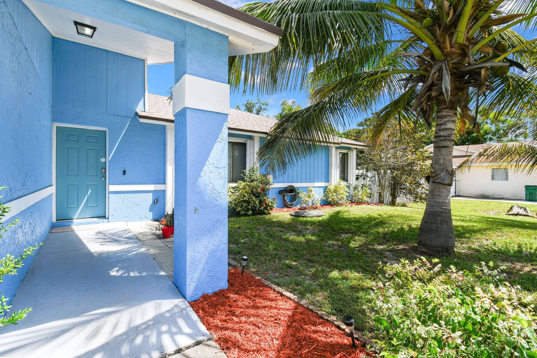 Beautifully updated 3BR 2BA home in a quiet, No HOA neighborhood !