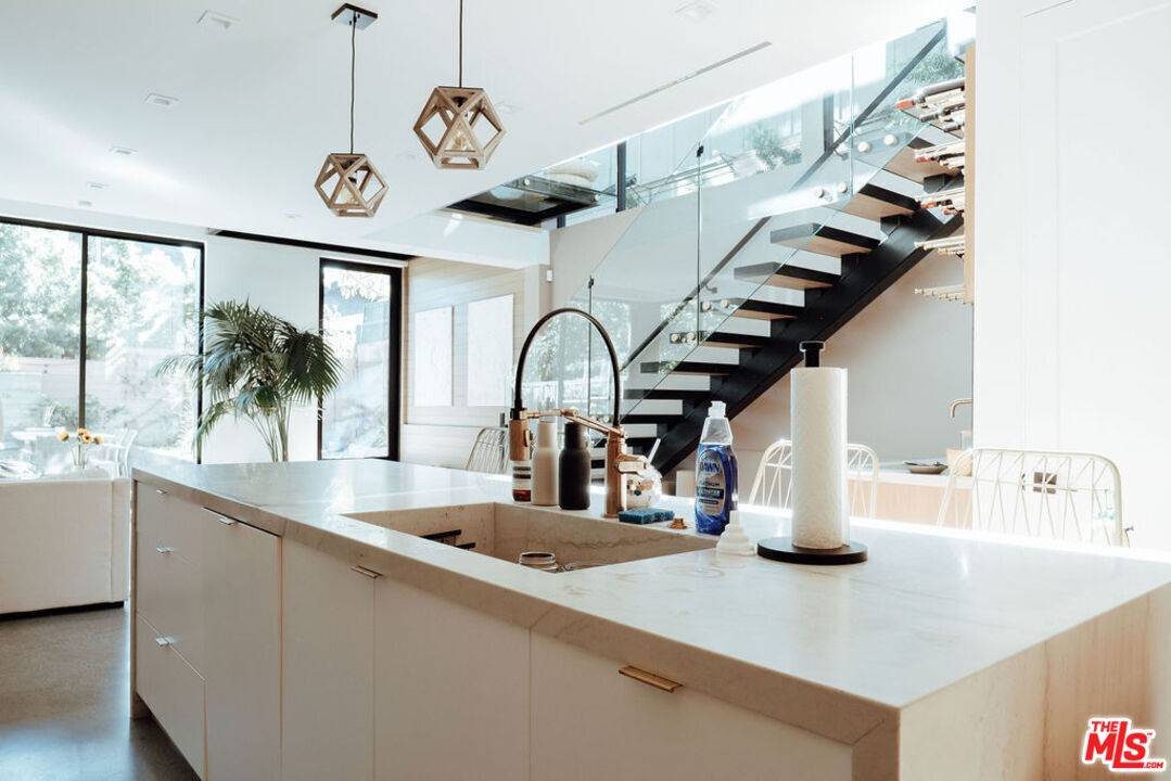 115 Park Pl 3BR Marina Del Rey La