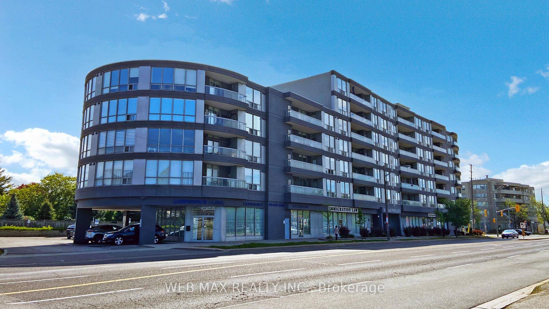 Modern amp ; Spacious 2 Bedroom Condo in Prime Bathurst Manor Location.