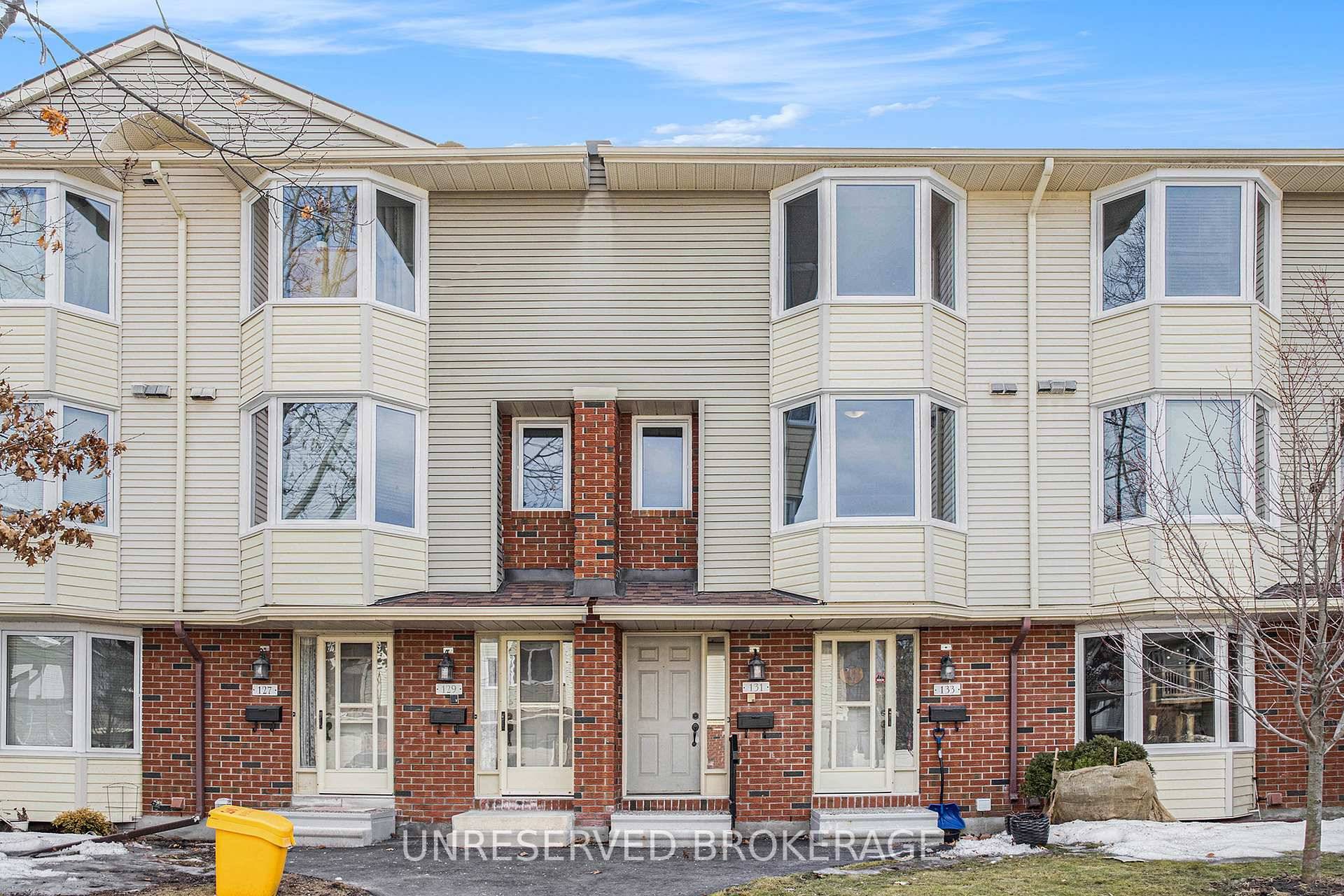 Upgraded 2 Bedroom, 2. 5 Bathroom Row Home Welcome to this stylish and well maintained 2 bedroom, 2.
