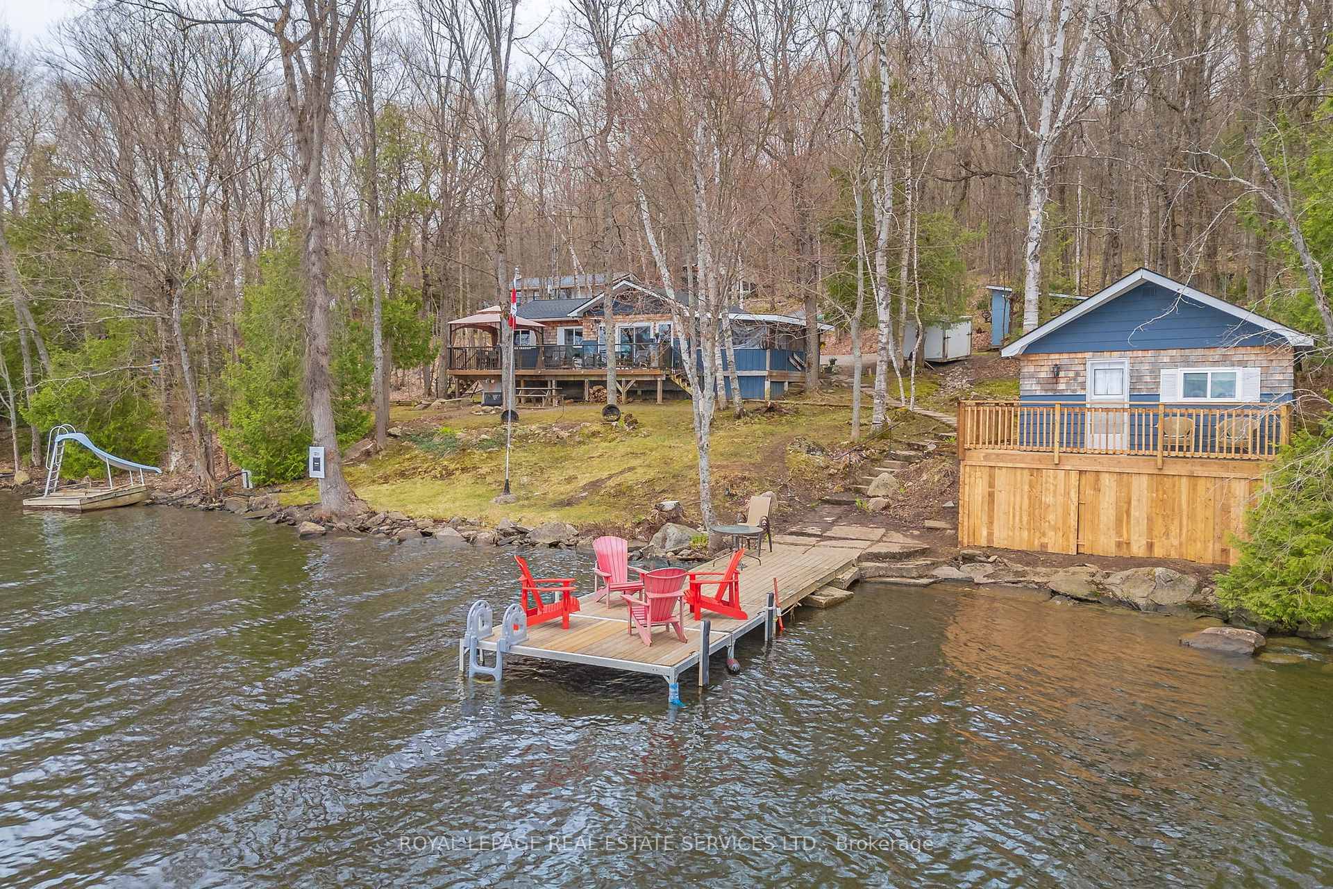 Charming 3 bed, 1 bath plus 2 additional bunkie's.