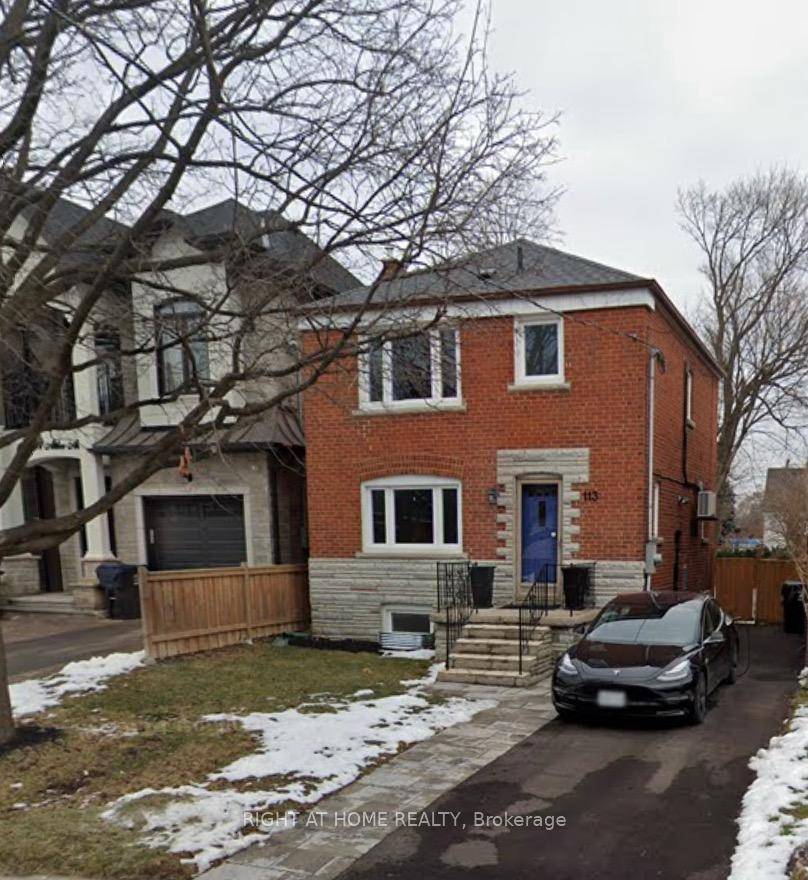 Welcome to Cliffside ! This bright and spacious 3 bedroom detached home is the perfect blend of comfort and convenience.
