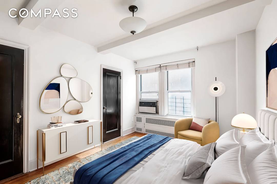 Don t miss the chance to lease one of the largest one bedroom layouts in this distinguished prewar building.