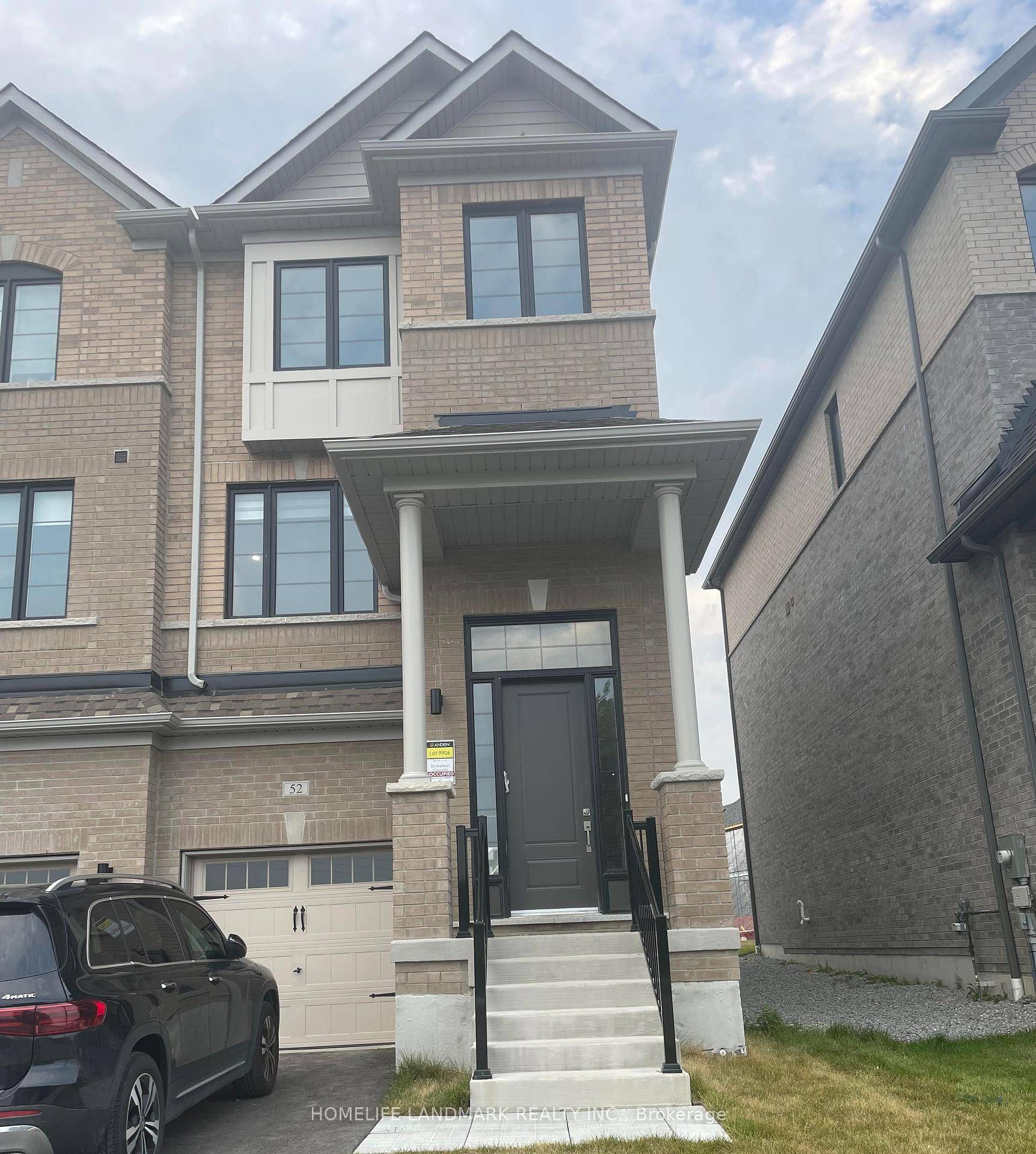 One Year Old Stunning 3 1 Bdrm 3 Washroom Townhouse Over 2400 Sqft Above Ground.