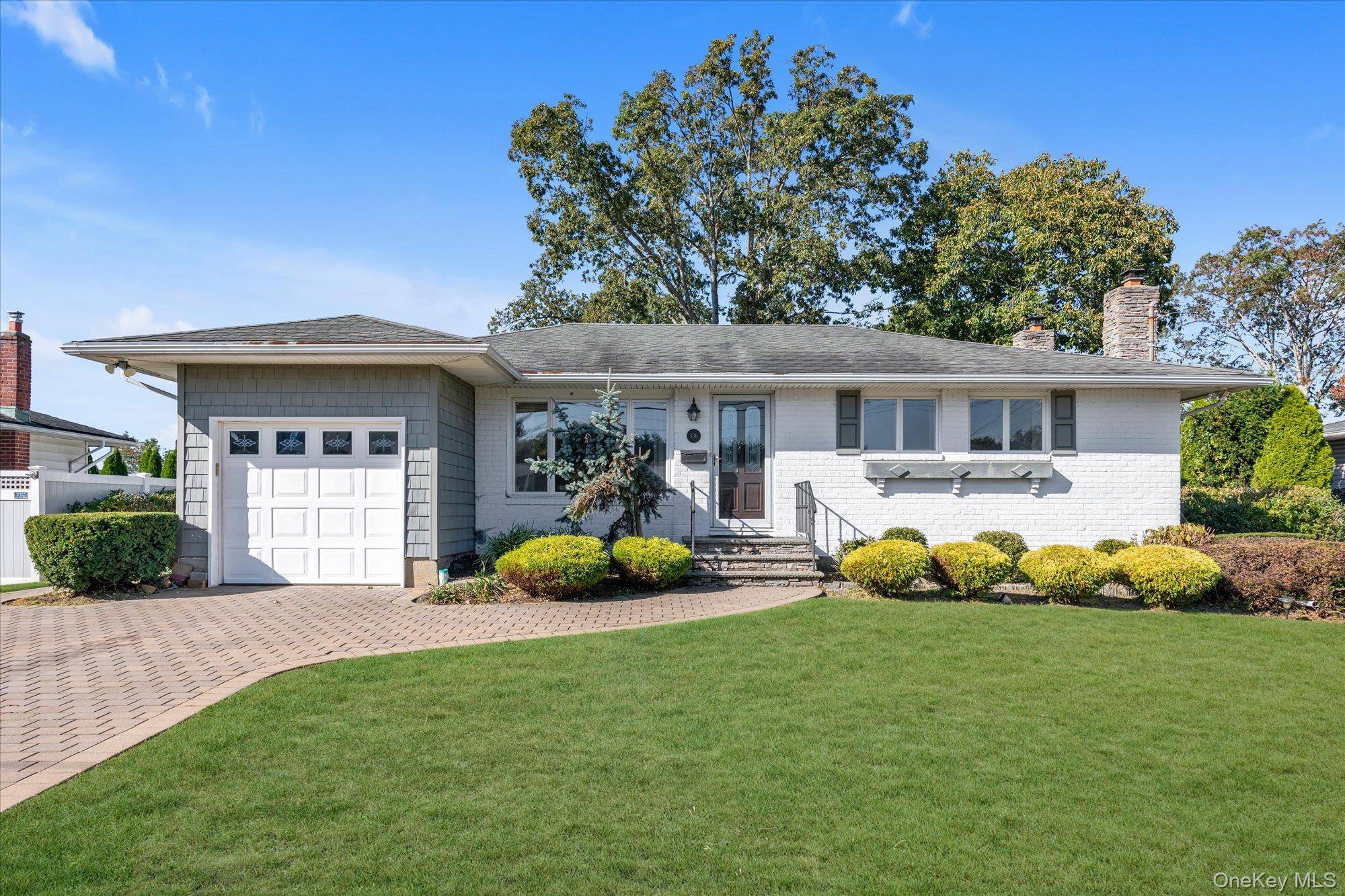 Welcome to this charming ranch style home, ideally located on a quiet dead end street in the highly sought after Deer Park neighborhood.