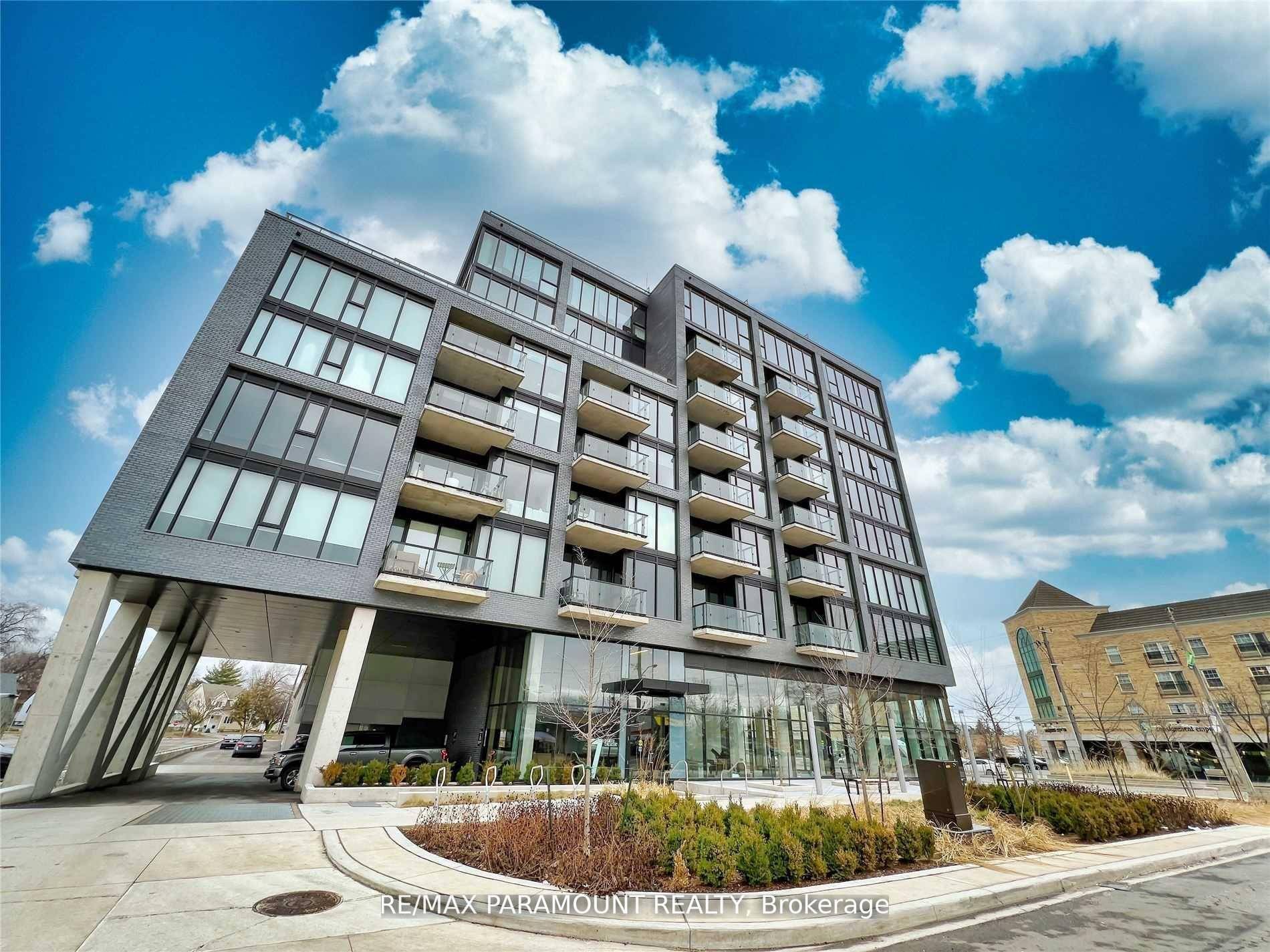 Welcome to 7 Smith Cres. 1Bed 1 Bathroom Condo On Queensway Park.