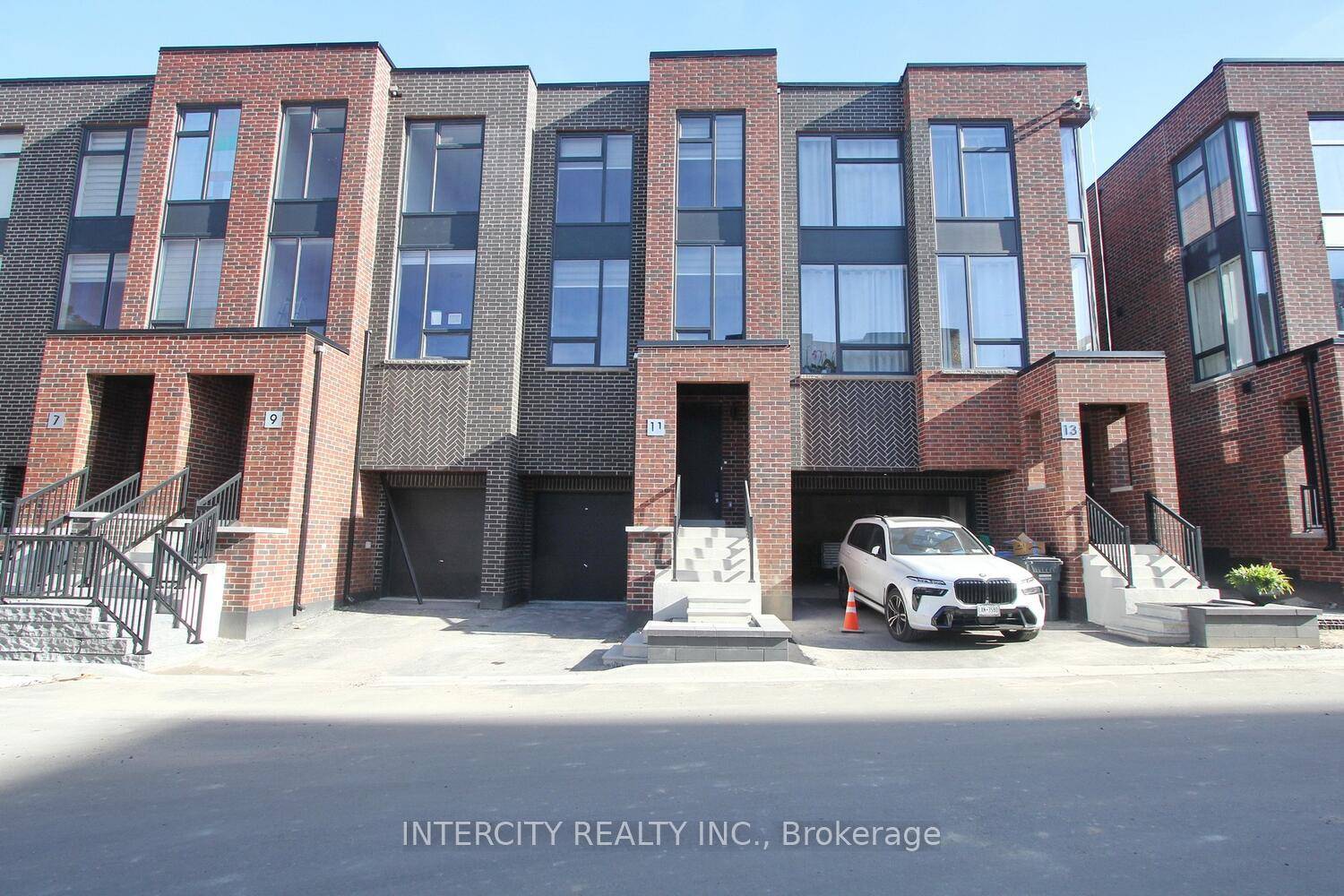 Beautifully Renovated 3 level townHome Move In Ready.