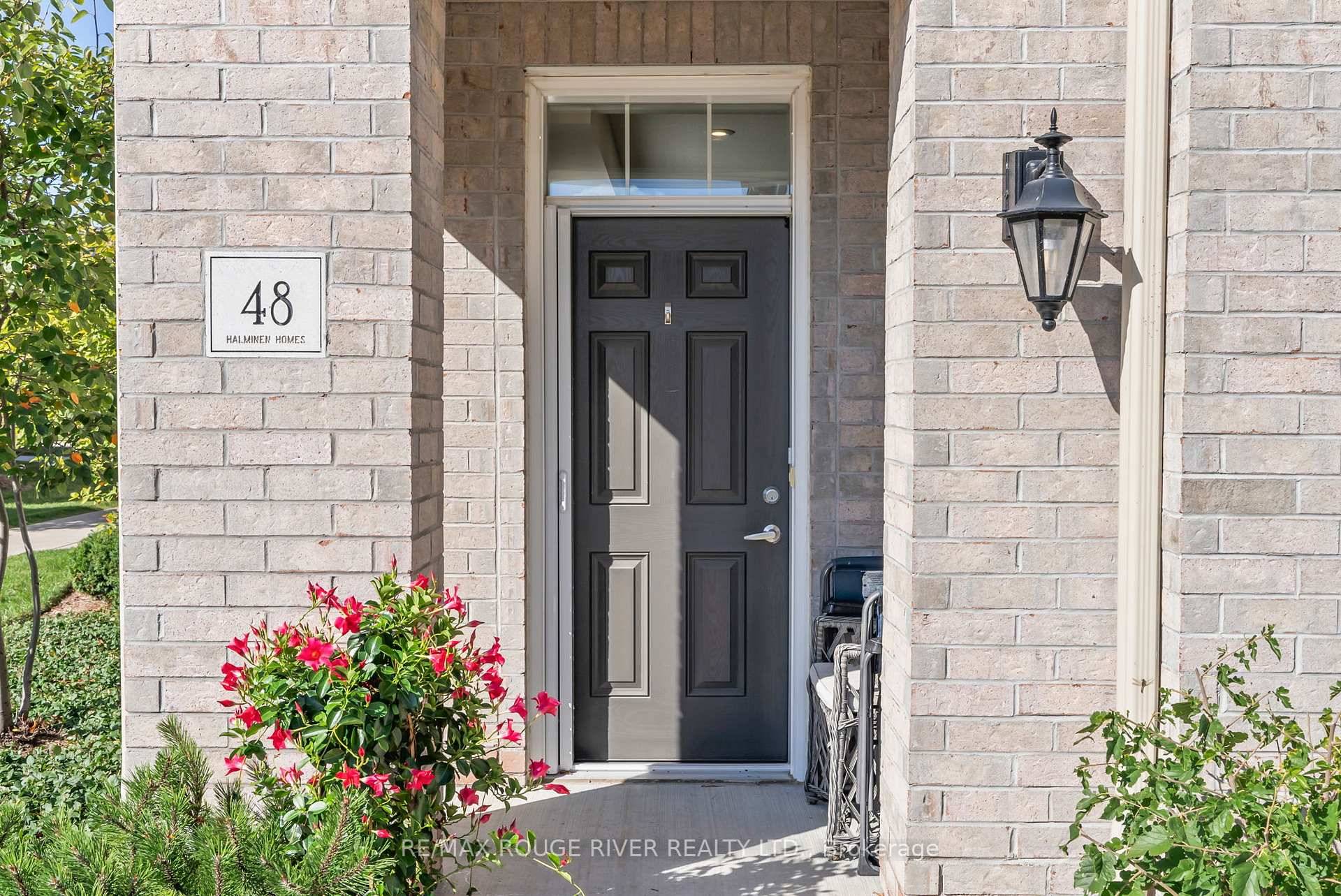 Welcome to this elegant condo offering style, comfort, and convenience all on one level.