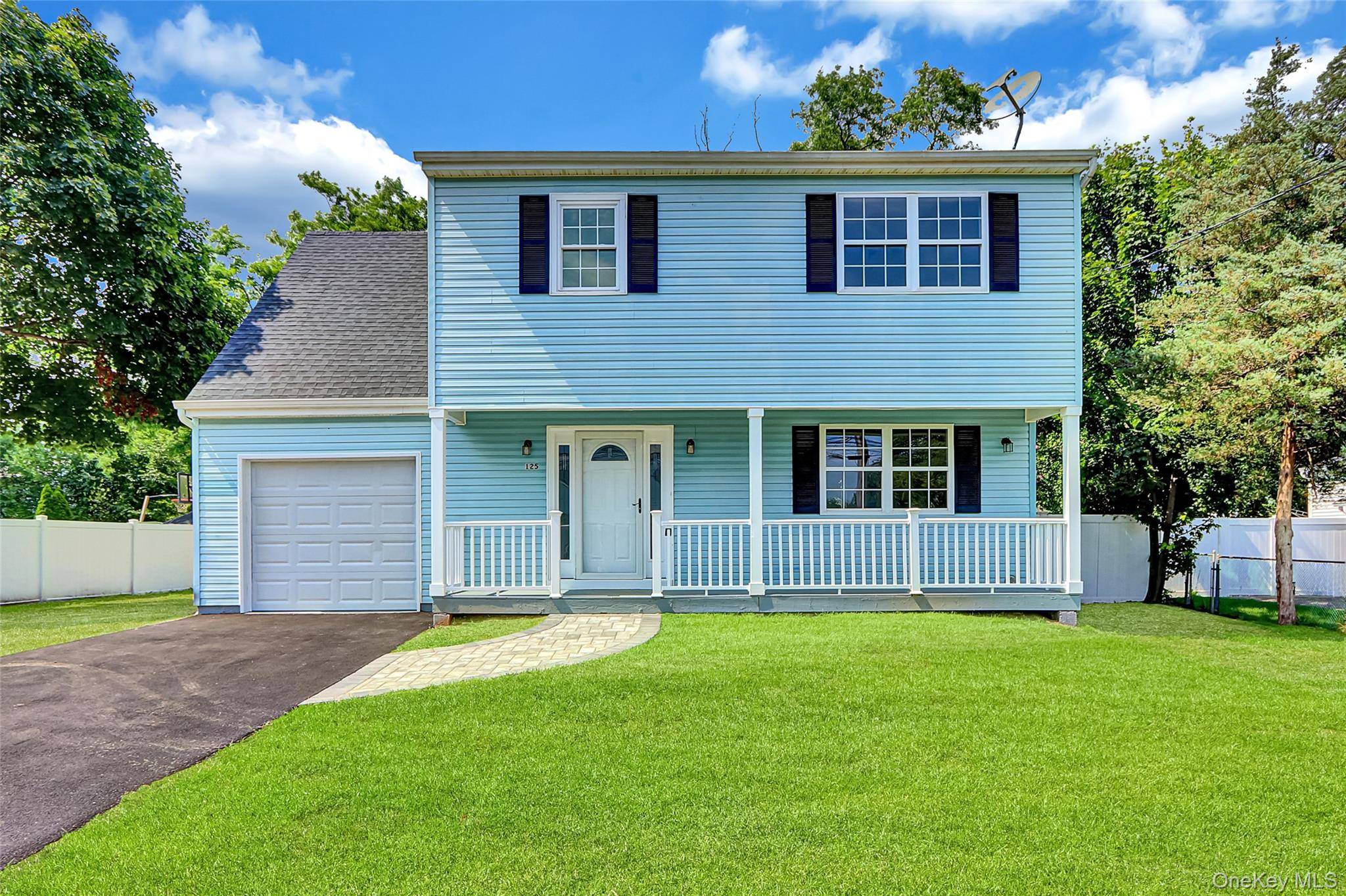 Move right into this 4 bedroom, Colonial style home, with full basement, 1 car garage, updated kitchen w quartz counter and stainless steel appliances, updated bathrooms, updated flooring, new carpeting, ...