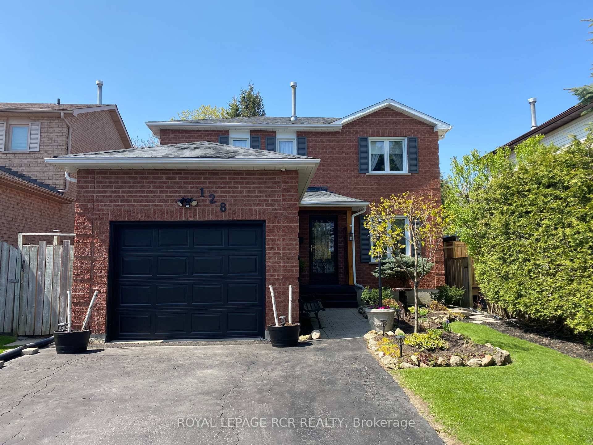 Pride of ownership is evident in this immaculate 3 bed 4 bath, all brick family home in sought after family friendly neighbourhood.