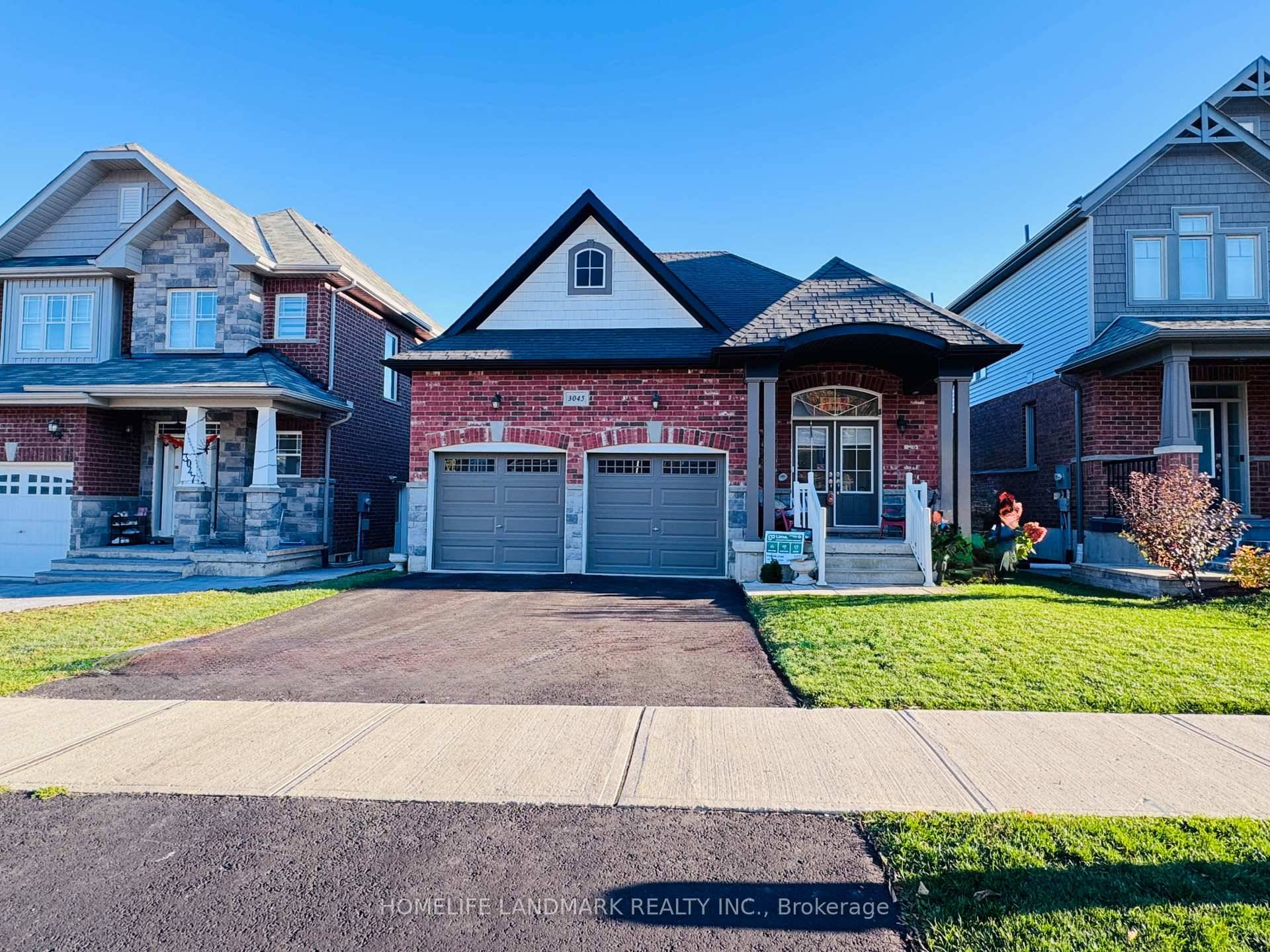 Check out this gorgeous Atherley Model raised bungalow in a really cool neighbourhood in Orillia.