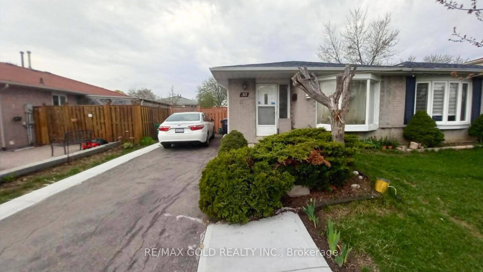 Enjoy comfort and convenience in this well maintained 3 bedroom, 1 bathroom semi detached home upper level.