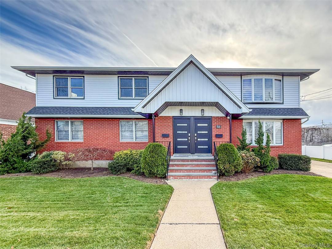 Lovely 3 Bedroom Apartment, near shopping, school, park, LIRR, Bus Virtual Tour https www.