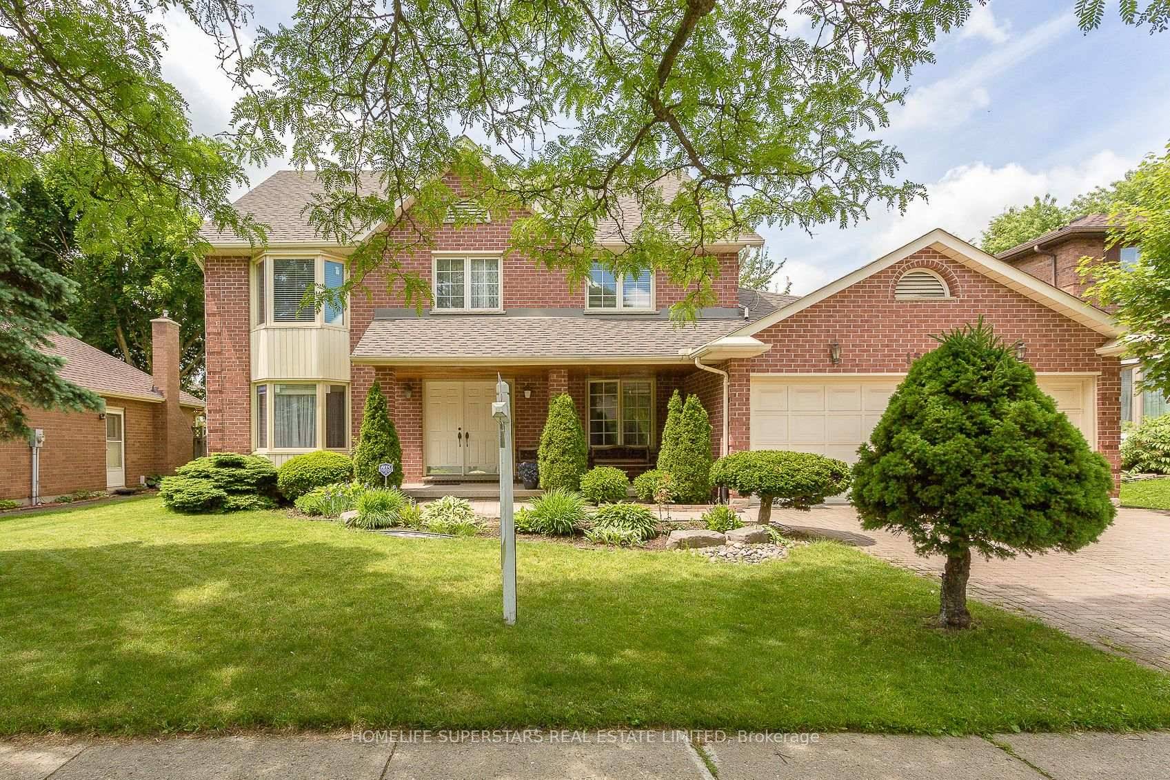 One of the BIGGEST sq ft listings in area.