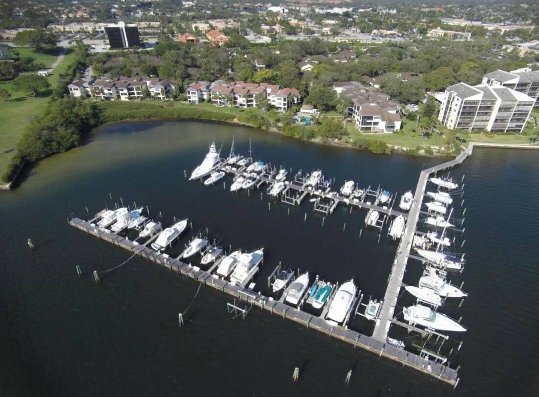 SEASONAL RENTAL with 50ft BOAT SLIP no lift Welcome to this beautifully updated and fully furnished 2 bedroom, 2 bathroom condo in Twelve Oaks !