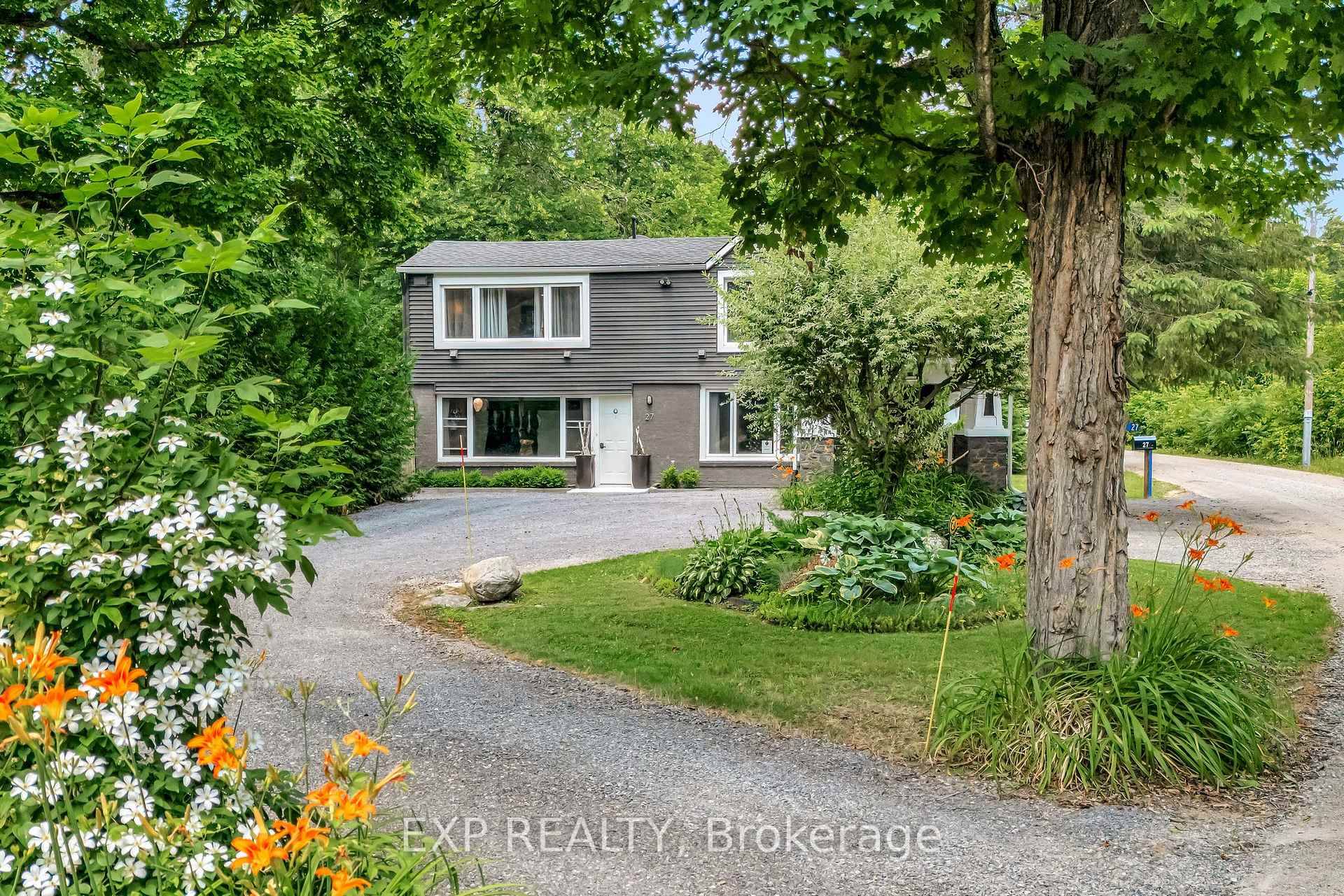 Welcome to your ultimate riverfront retreat a hidden gem at the end of a quiet, private cul de sac, just 23 minutes from Bellevilles main shopping district.