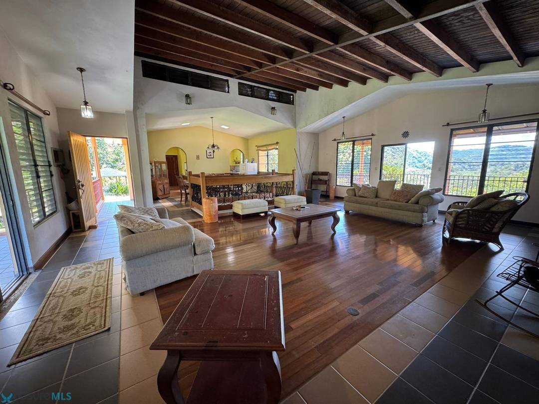 CARRT 612, BO. CANIACO,UTUADO, PR House Utuado