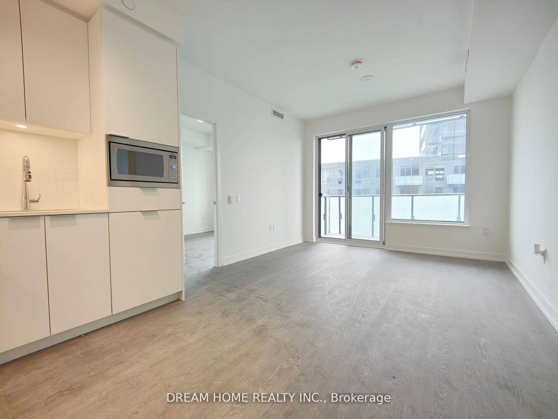 Location ! Location ! Welcome to M2M Condo !