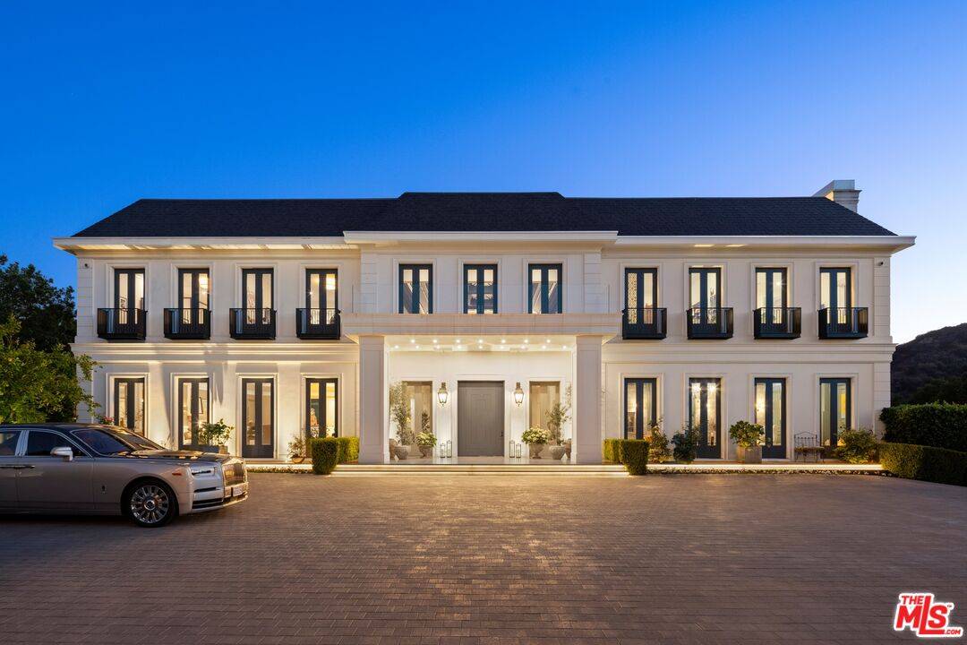 2571 Wallingford Dr 12BR Beverly Hills Post Office | B.H.P.O. La