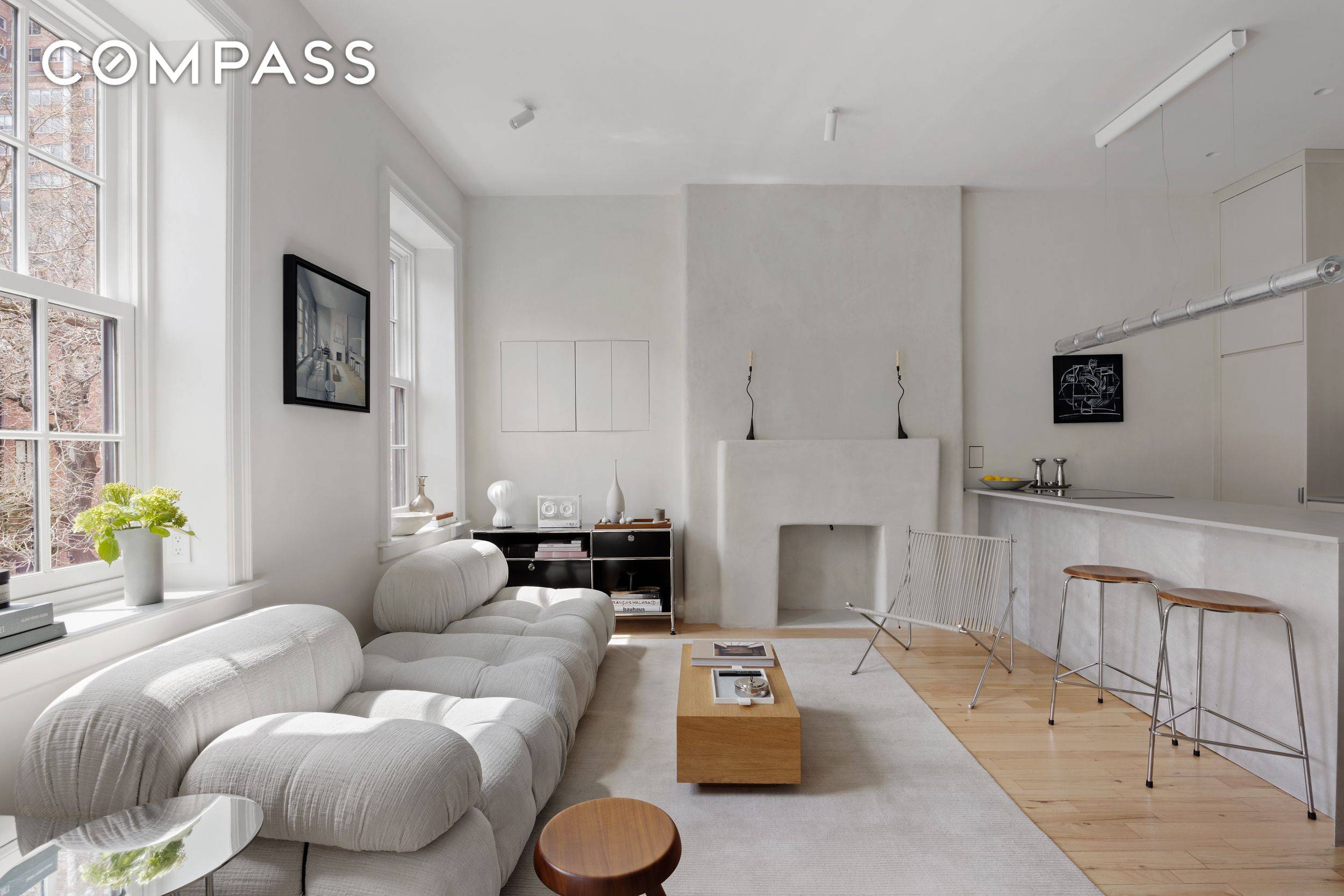 Perfectly positioned on the border of Greenwich Village and the West Village, this full floor one bedroom condominium is set within an intimate, three unit brownstone dating back to the ...