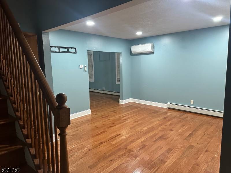 Winans Ave Linden City New Jersey Single-Family