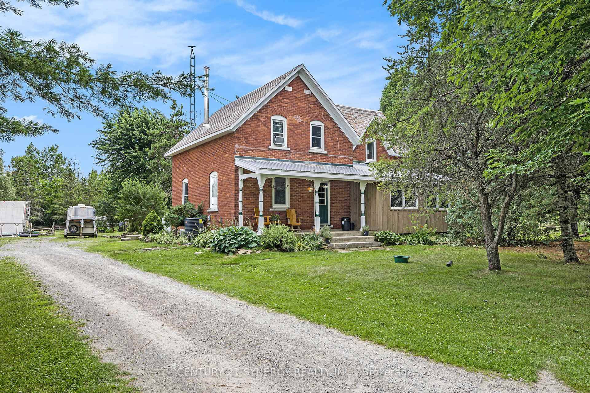 Welcome to your dream hobby farm retreat.