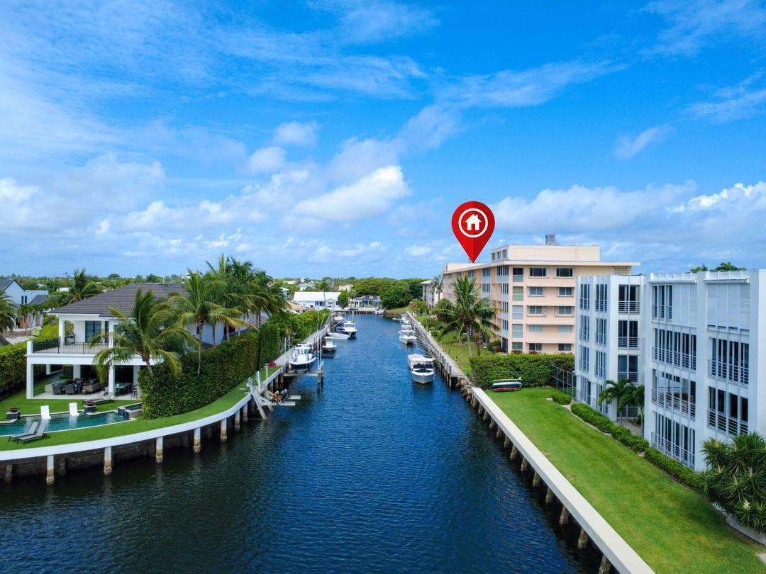 Discover your perfect seasonal retreat in the heart of East Boca Raton !