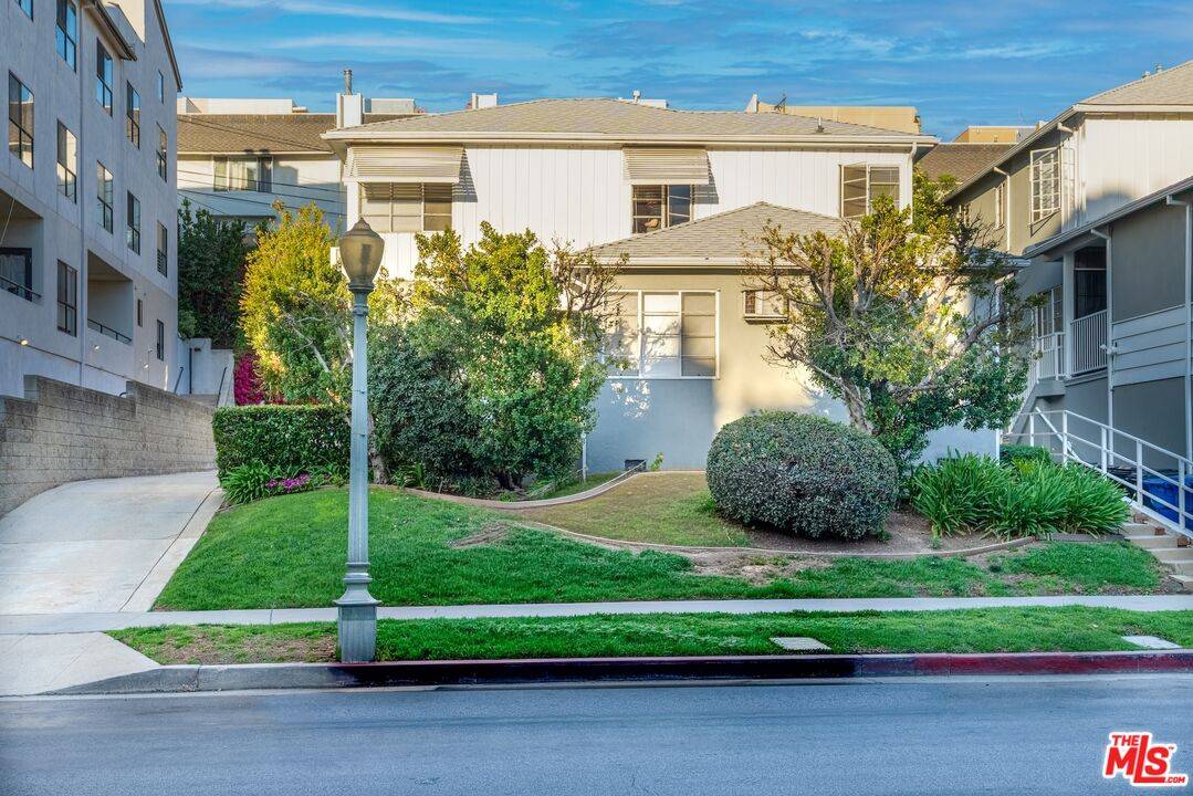 1754 Malcolm Ave 12BR Westwood La