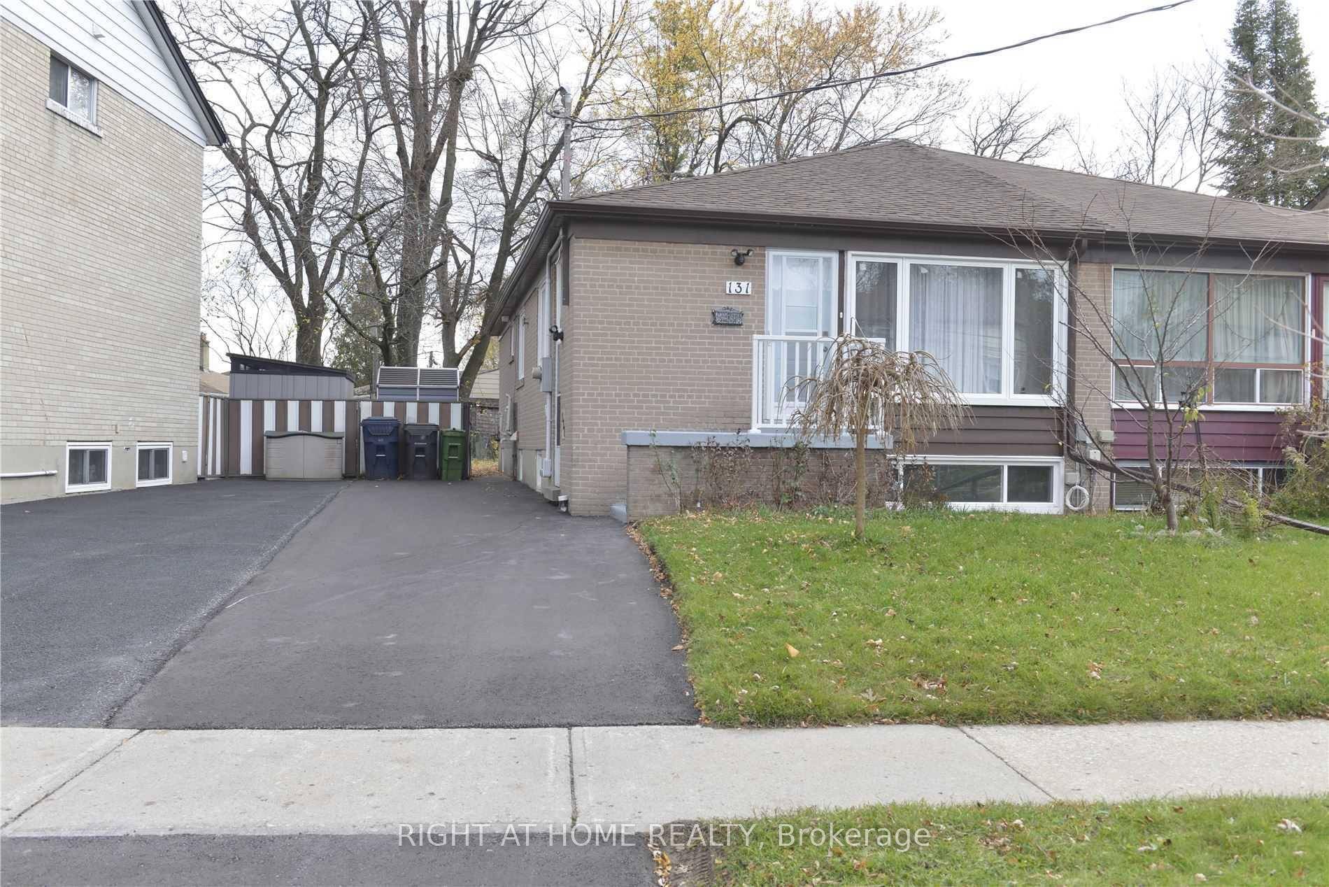 Bright And Spacious Semi Detached Bungalow.