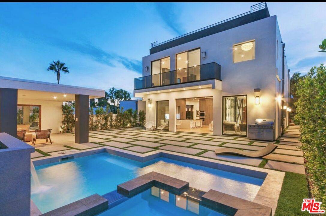 610 N STANLEY AVE 4BR Hancock Park La