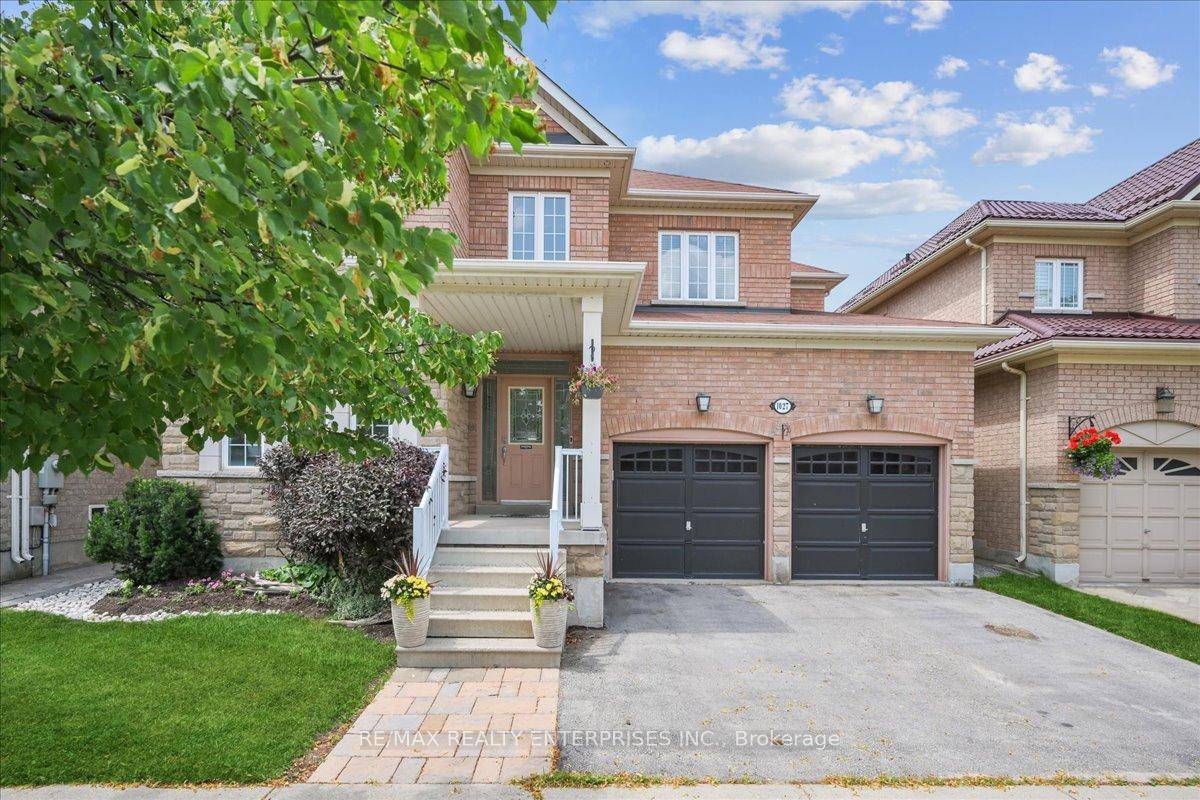 Welcome home ! Beautiful, well maintained, detached 2 storey home with 4 bedrooms and 3 bath.