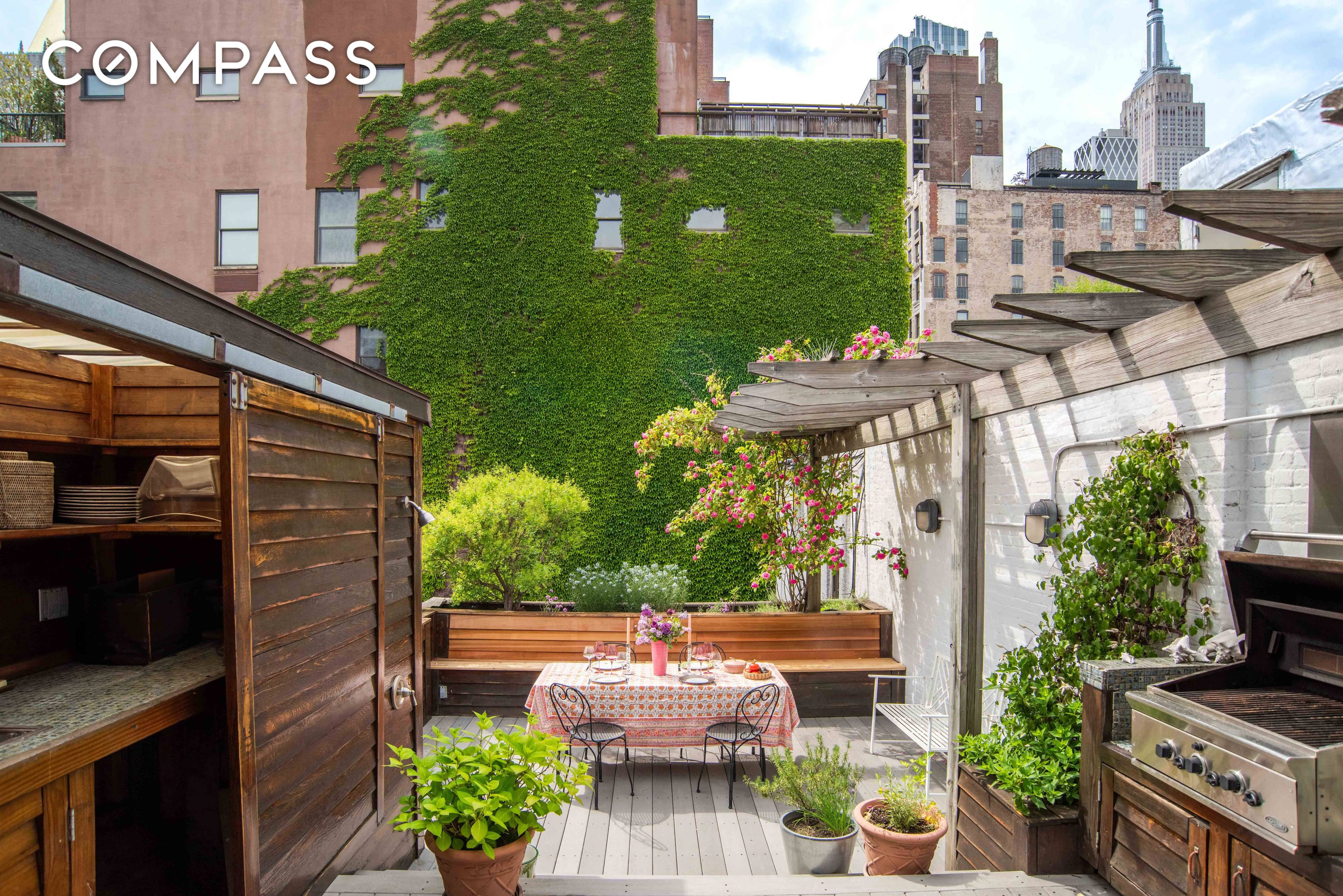 138 Lexington is a charming, two unit condominium conversion from an historic townhouse.