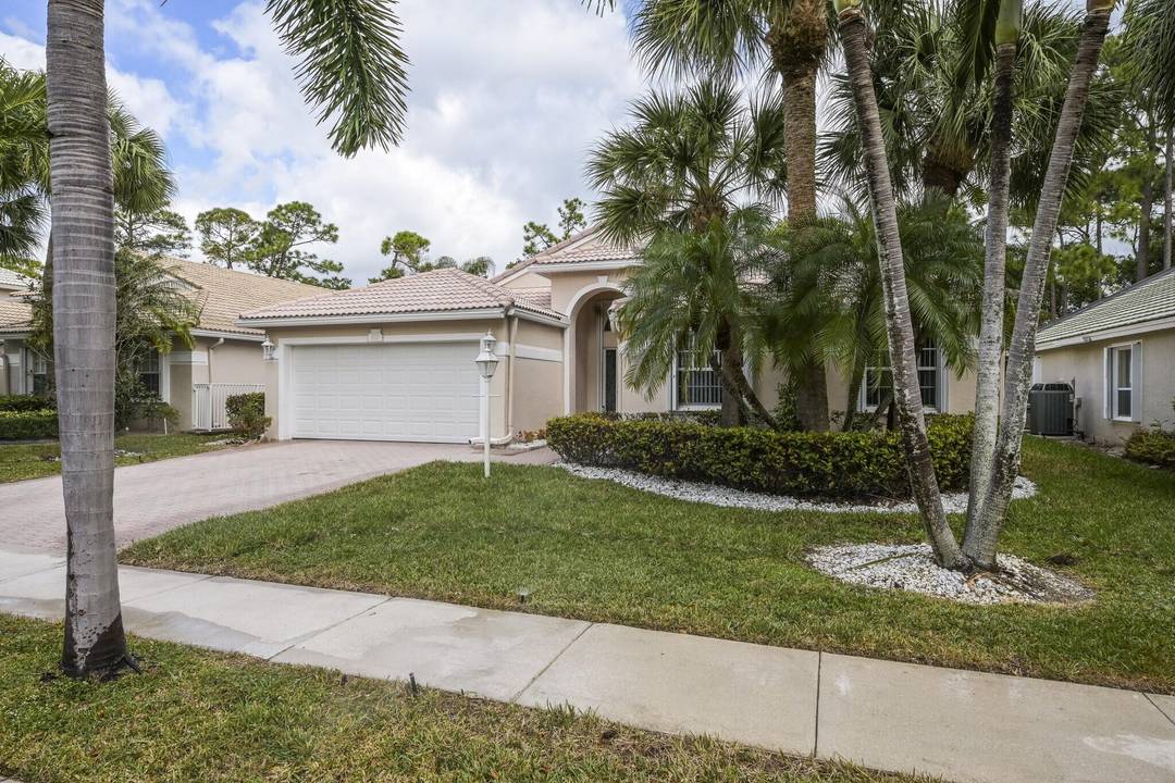 Located in the heart of Jupiter, 3 bedroom, 2 bathroom, single family home in beautiful Maple Island Community.
