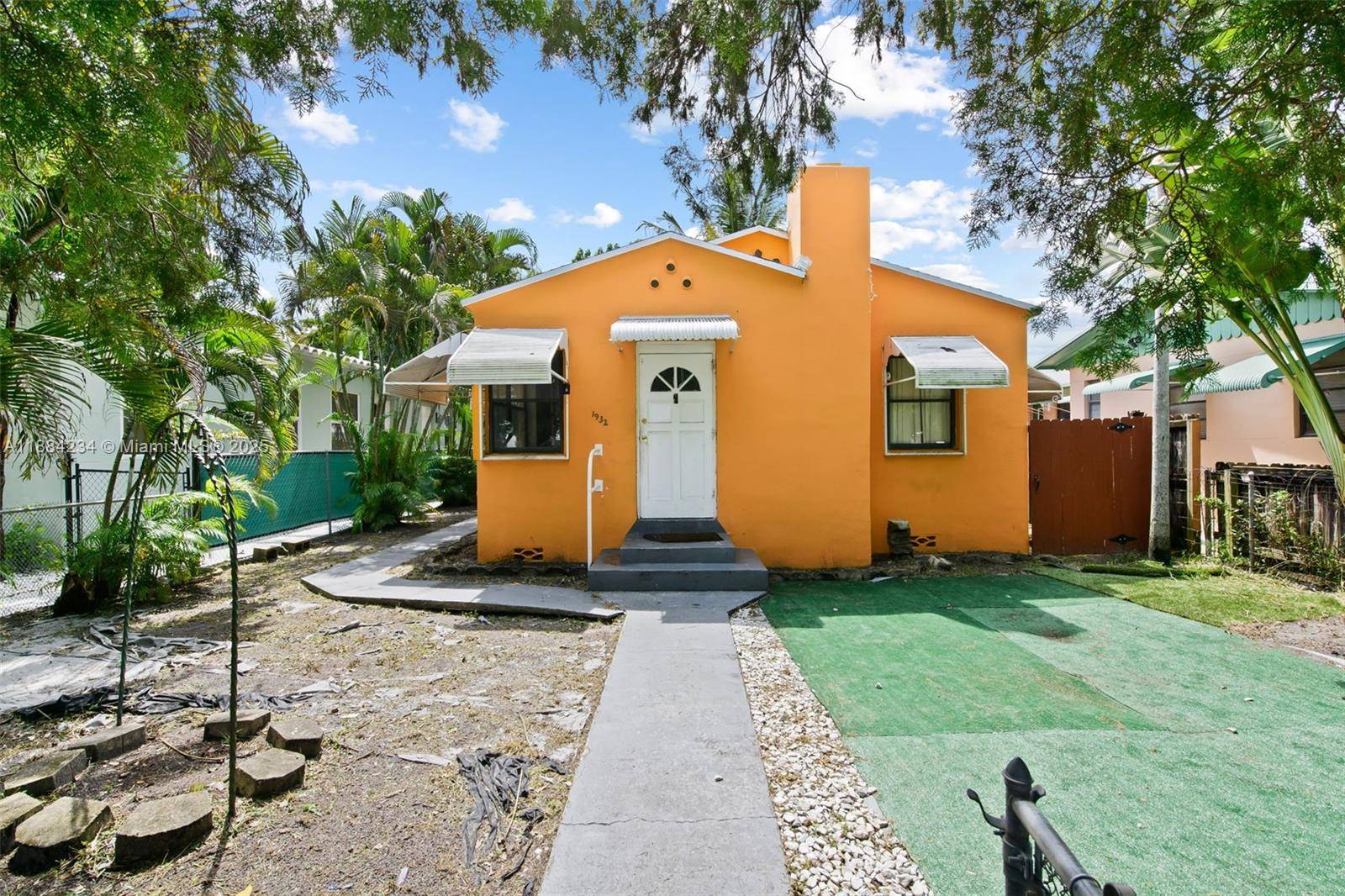 Discover the investment potential at 1932 Adams Street in Hollywood, FL !