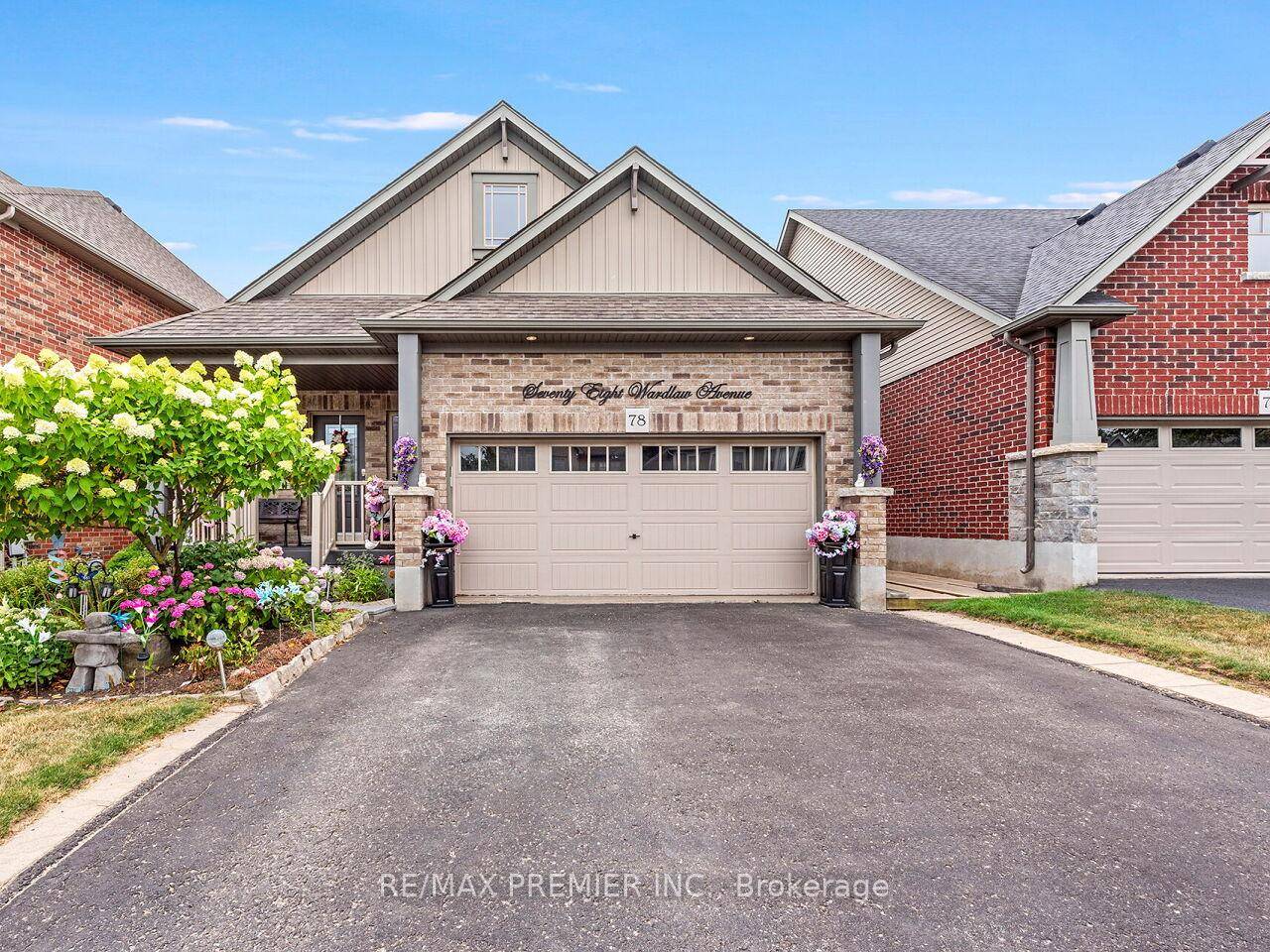 Welcome Home ! ! Over 3200 sq.