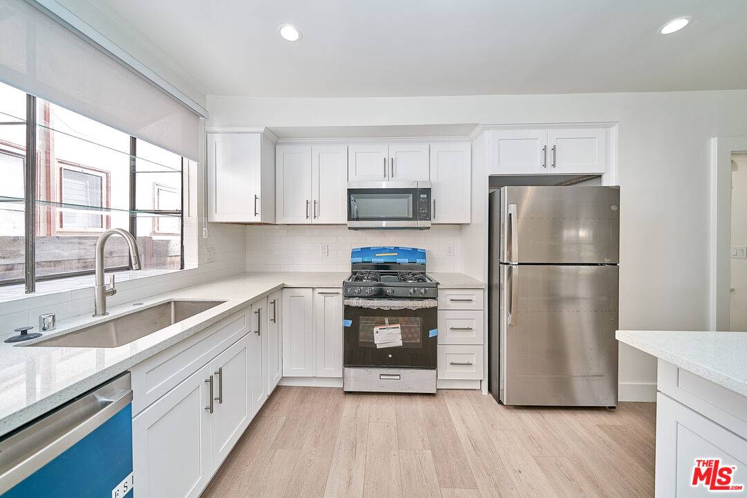 830  S Norton Ave 9BR Hancock Park La