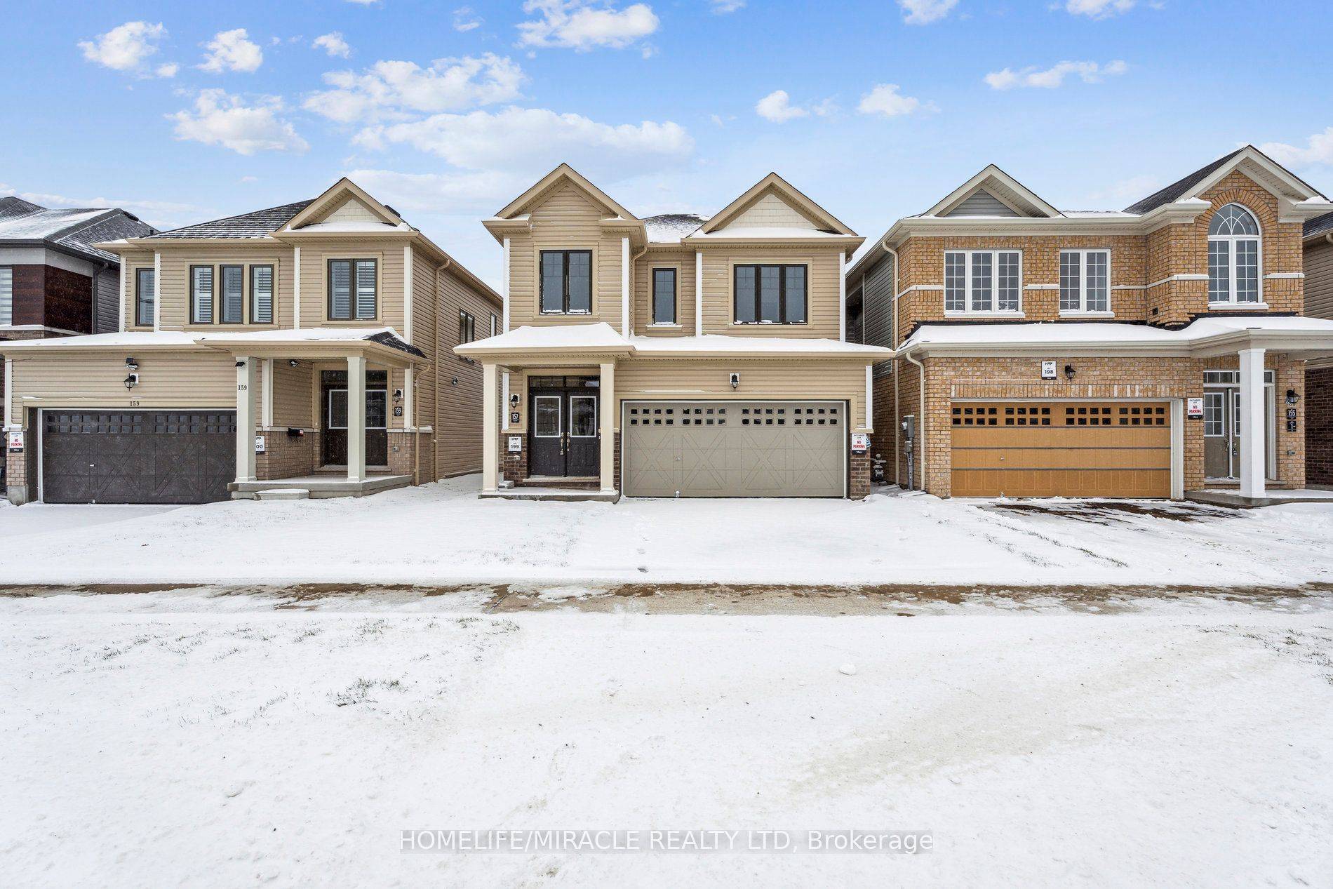 Brand New Detached in Mapleview Park Development !