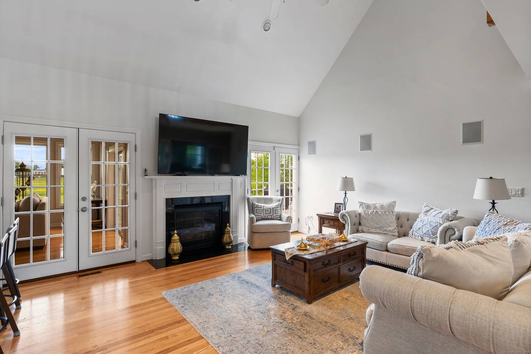 Welcome to 44 Farmstead Lane an exceptional Colonial in one of Suffield's most desirable neighborhoods.